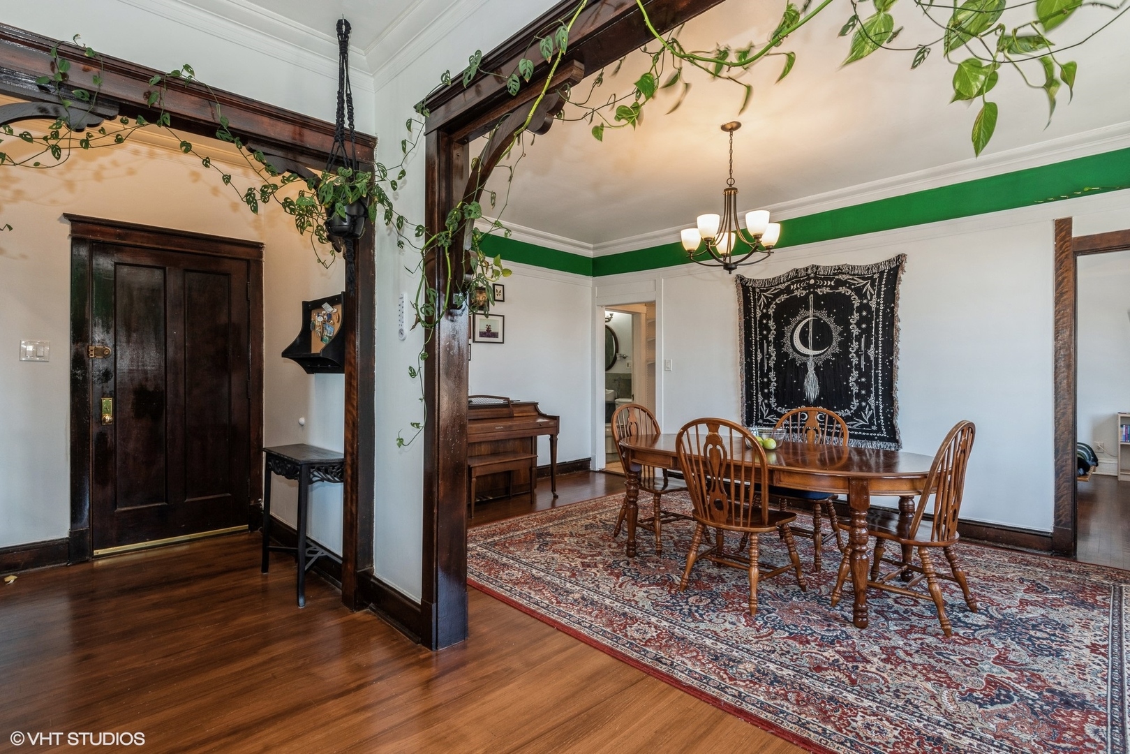 6624 N Clark Street Unit: 3A