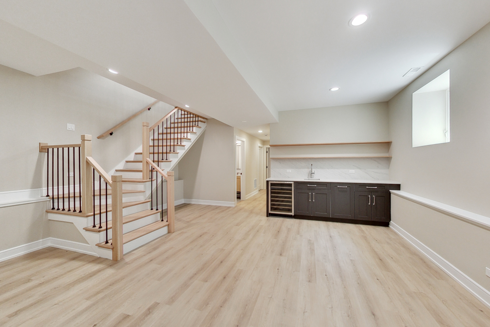 3835 N HERMITAGE Avenue