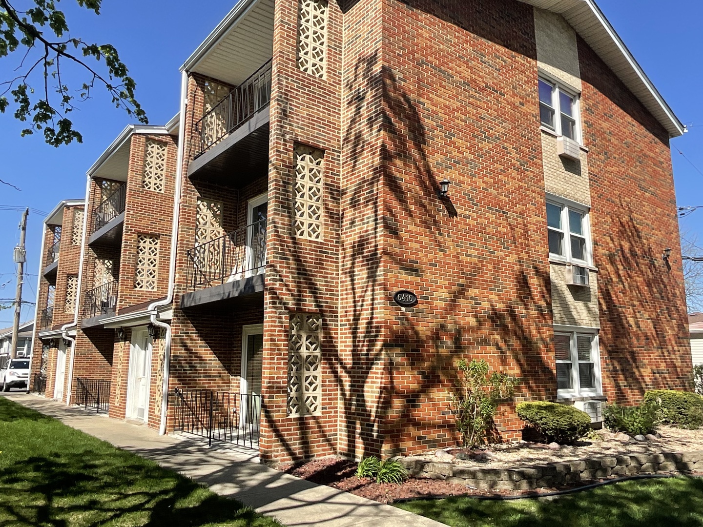 6416 W 64th Place Unit: 1C