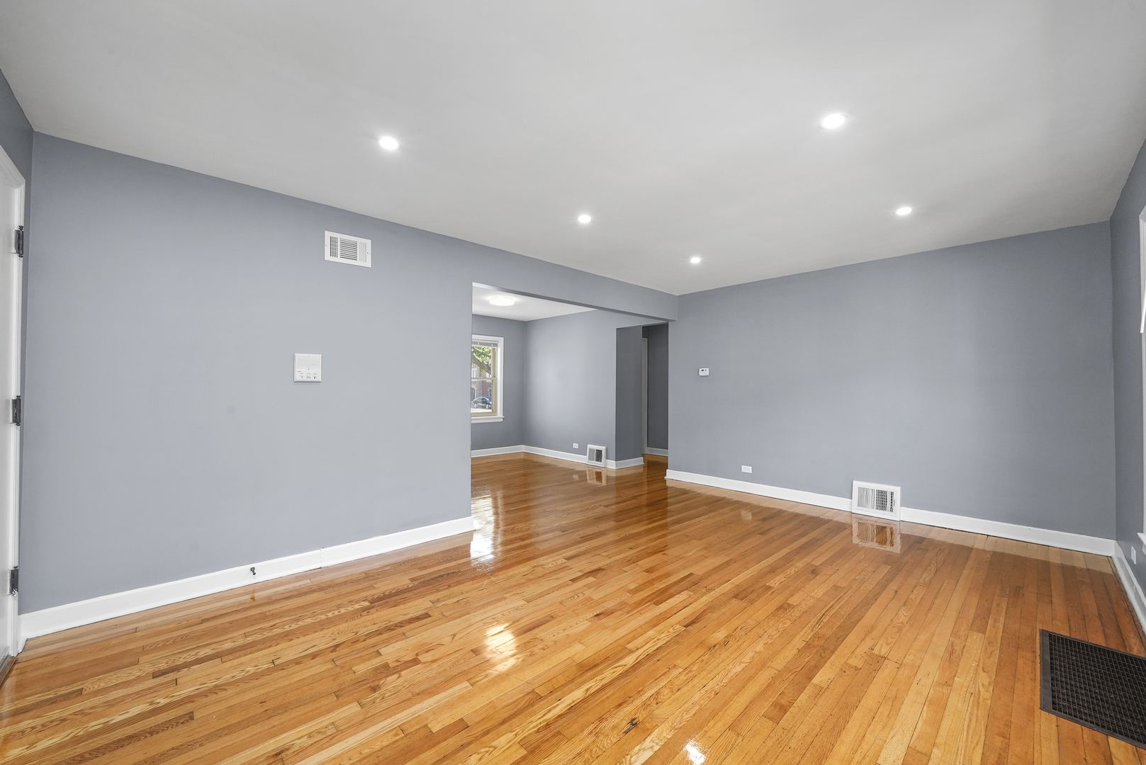 9059 S Laflin Street Unit: 2W