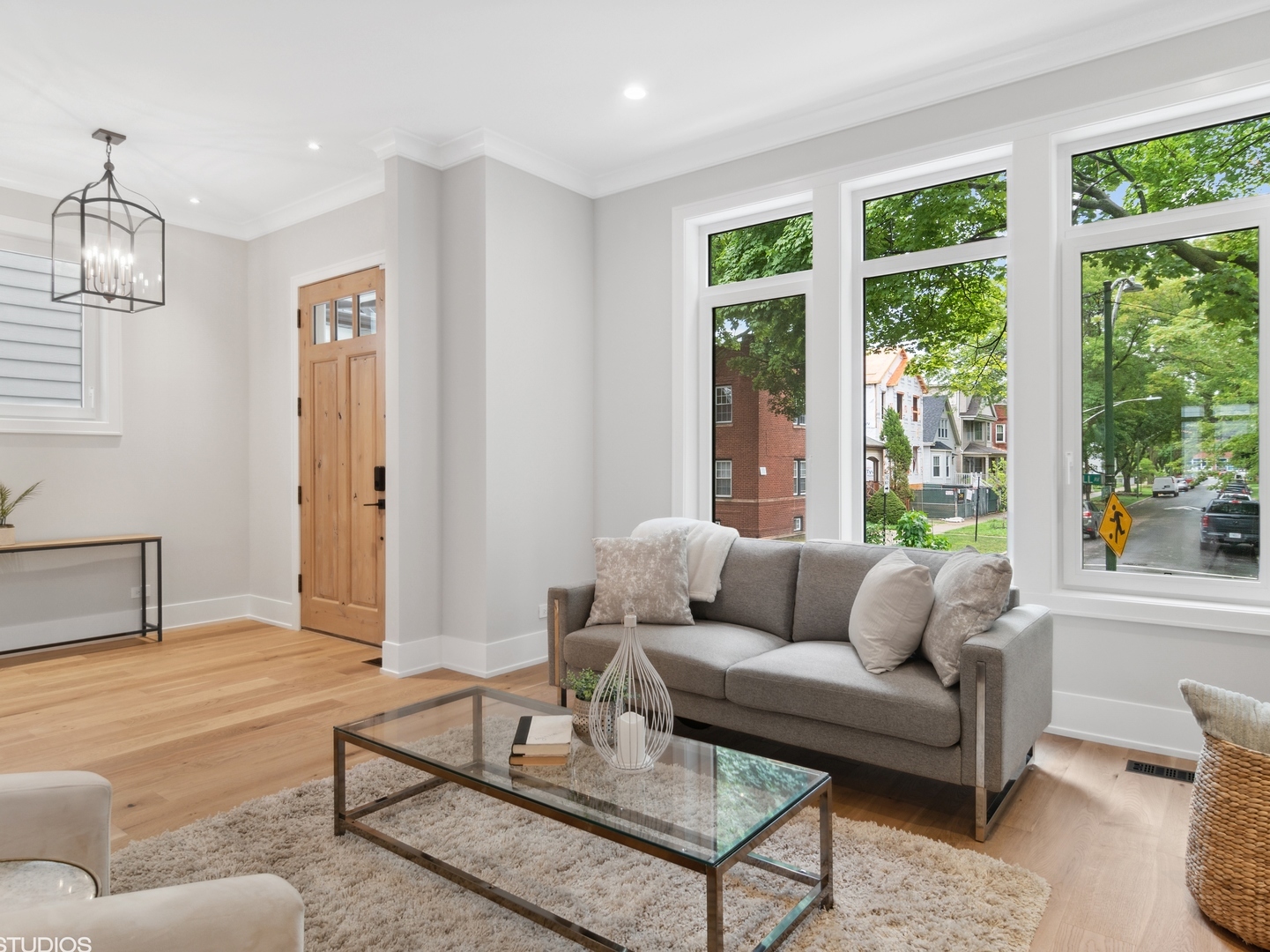 4026 N Campbell Avenue