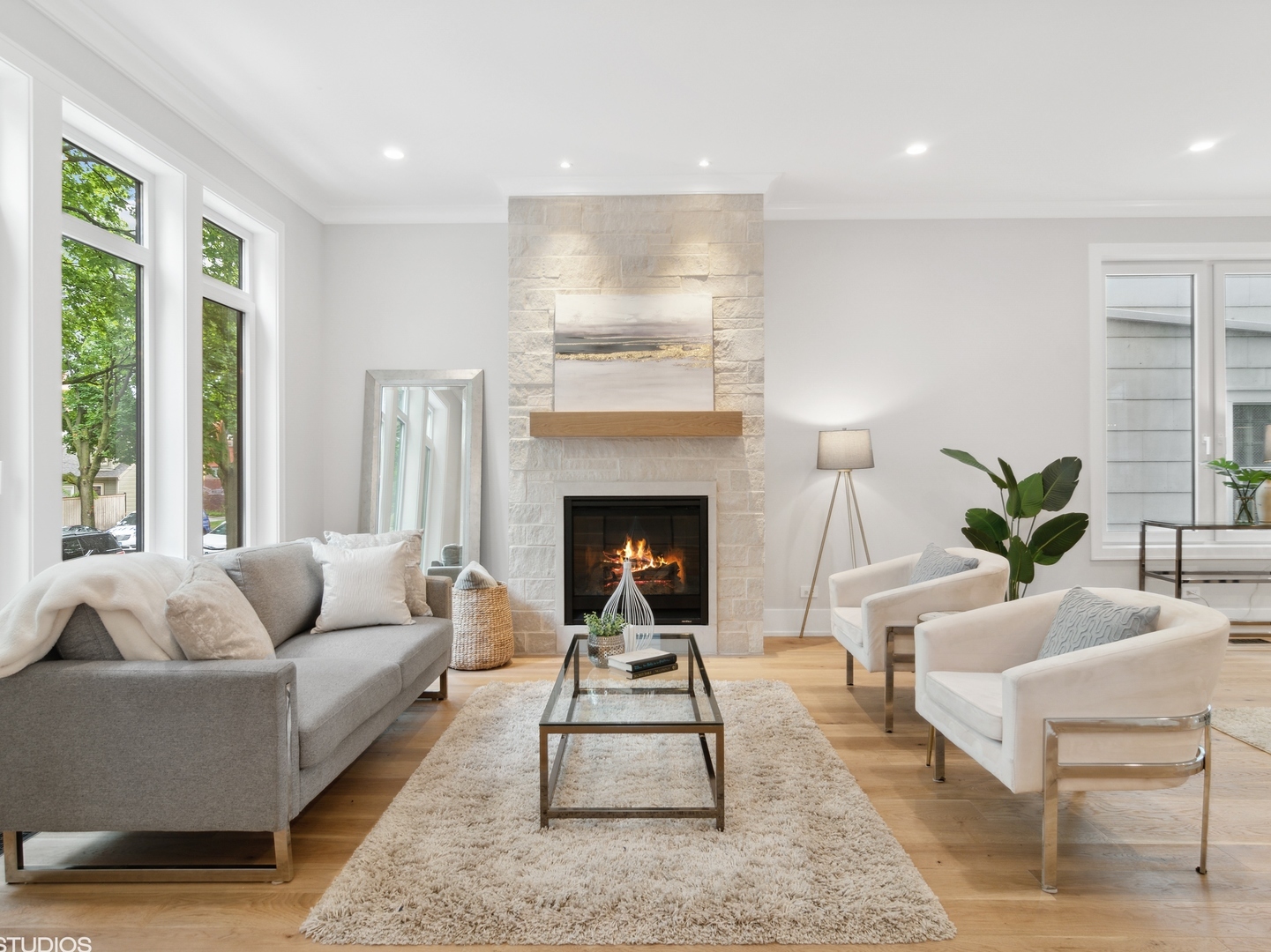 4026 N Campbell Avenue