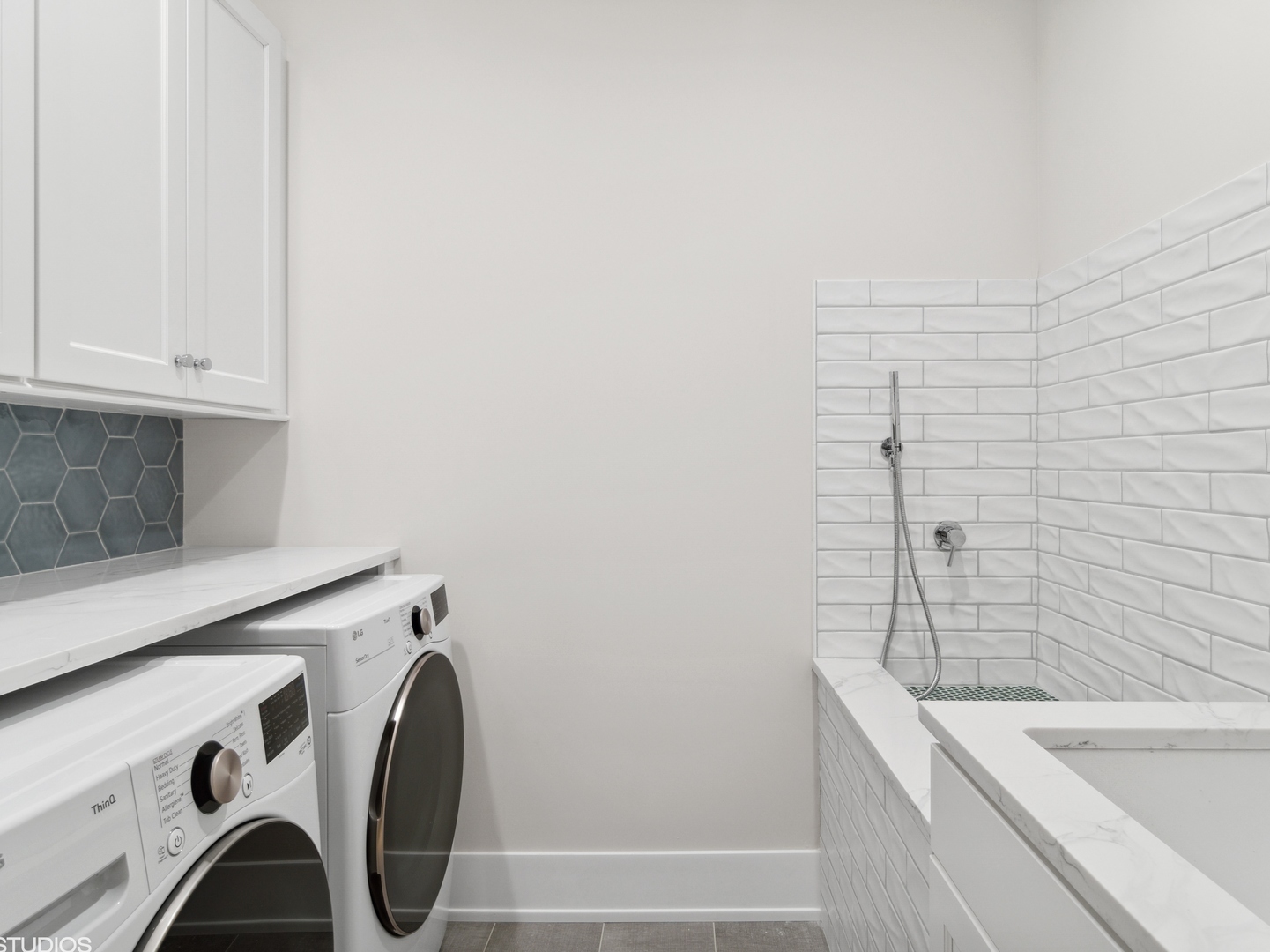 4026 N Campbell Avenue