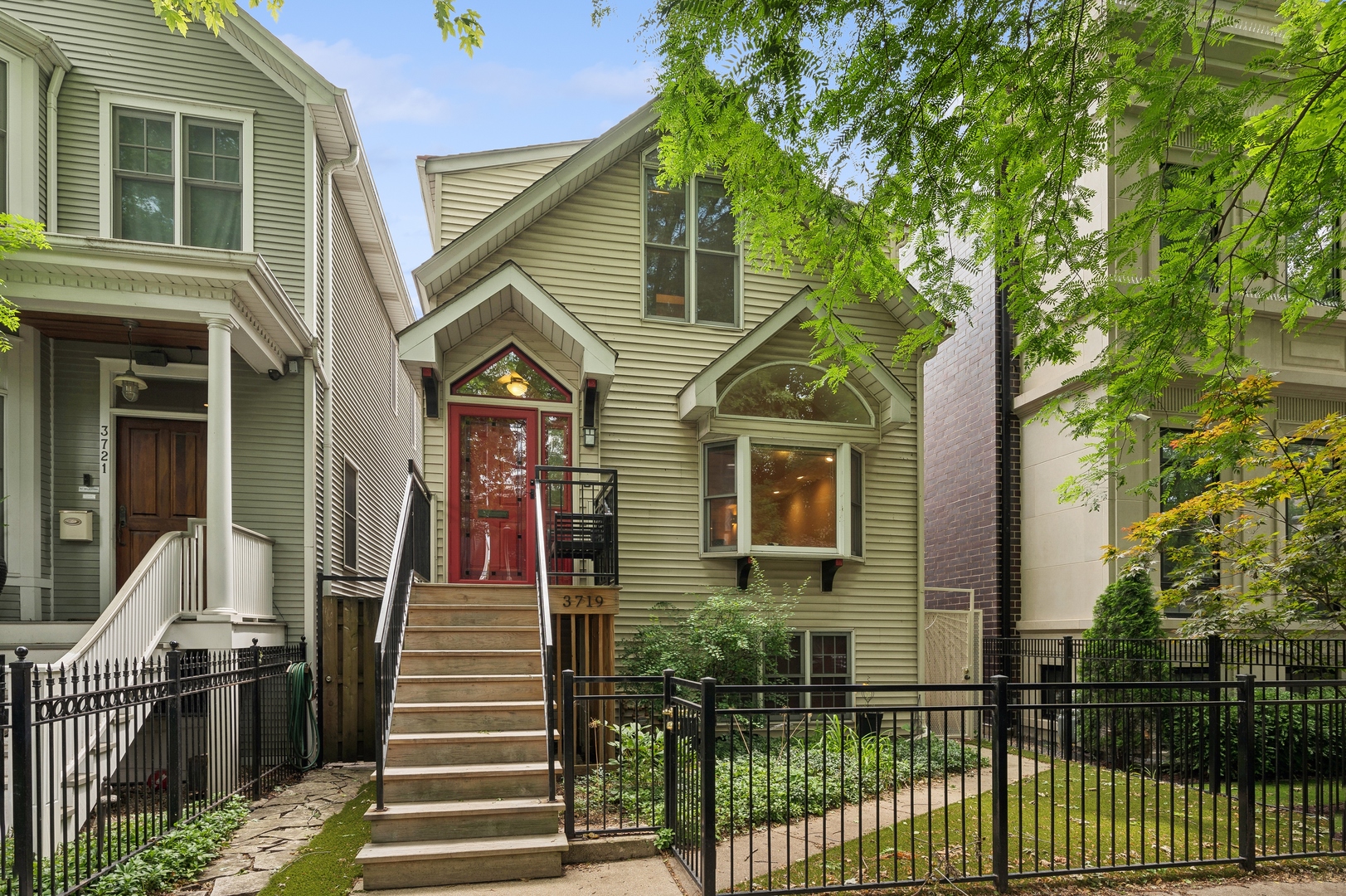 3719 N Bosworth Avenue