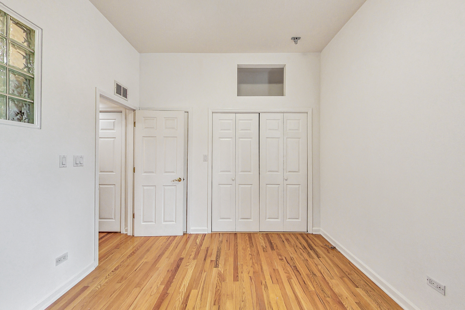 1713 W Beach Avenue Unit: 2N