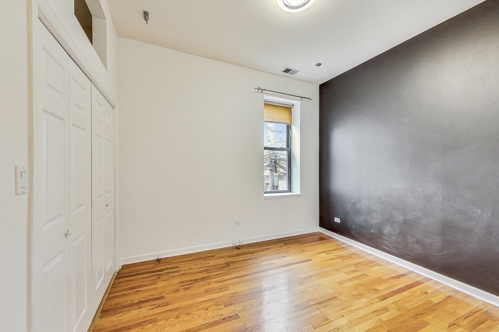 1713 W Beach Avenue Unit: 2N