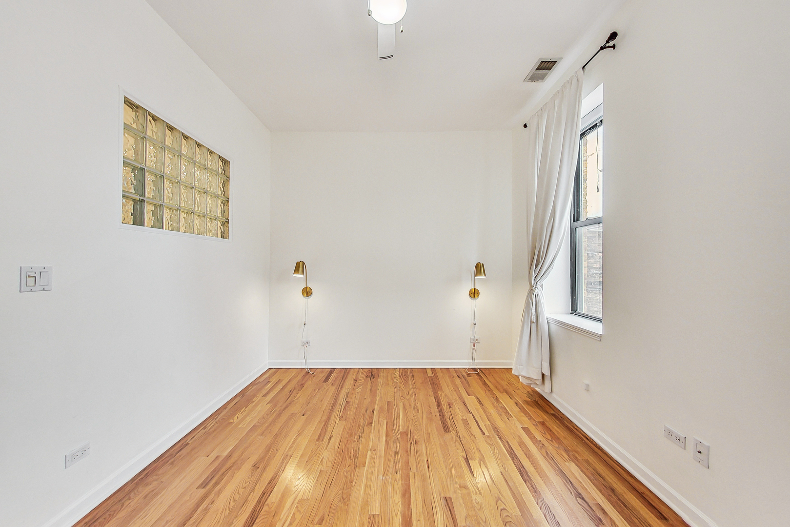 1713 W Beach Avenue Unit: 2N