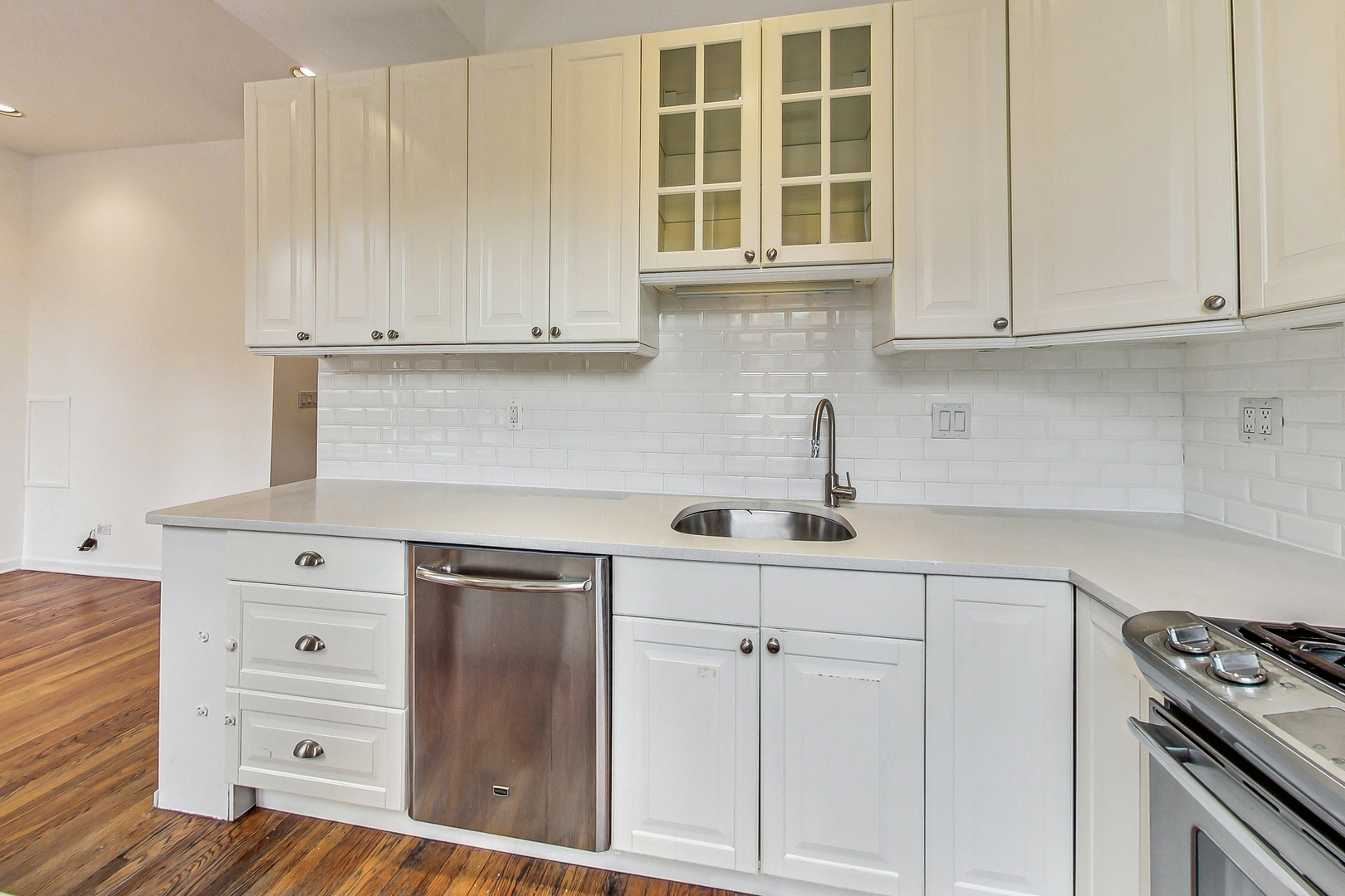 1713 W Beach Avenue Unit: 2N