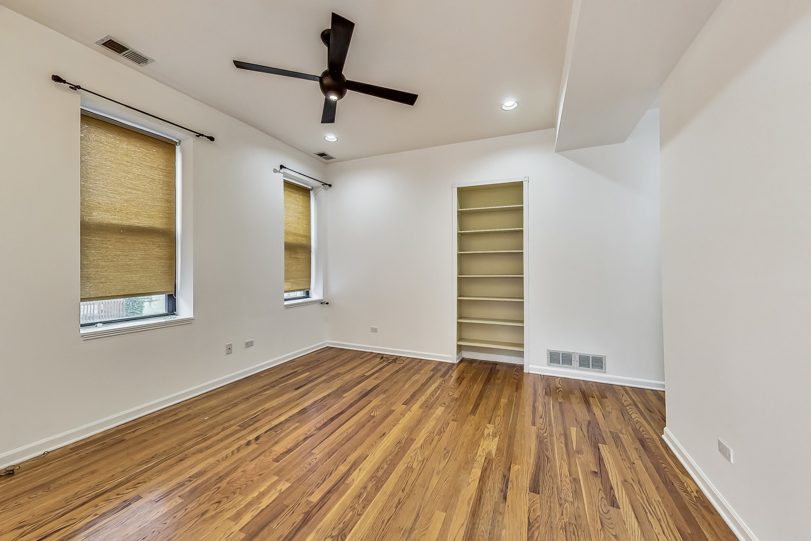1713 W Beach Avenue Unit: 2N