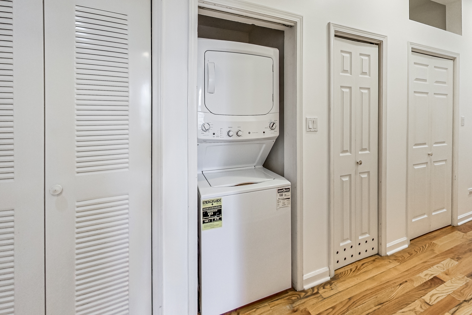 1713 W Beach Avenue Unit: 2N