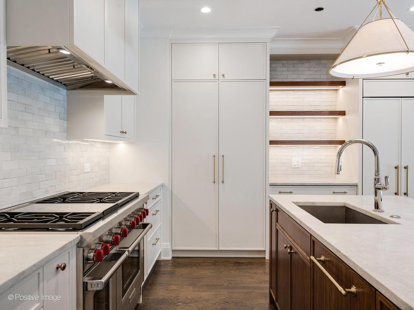 3511 N Bosworth Avenue Unit: PH