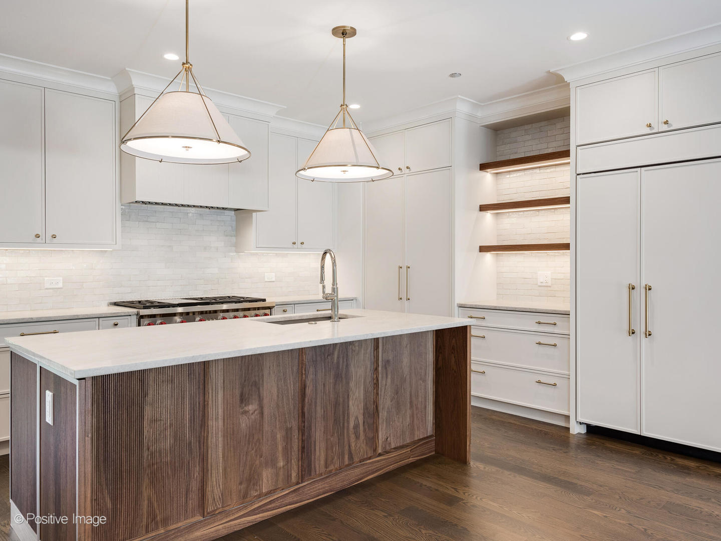 3511 N Bosworth Avenue Unit: PH