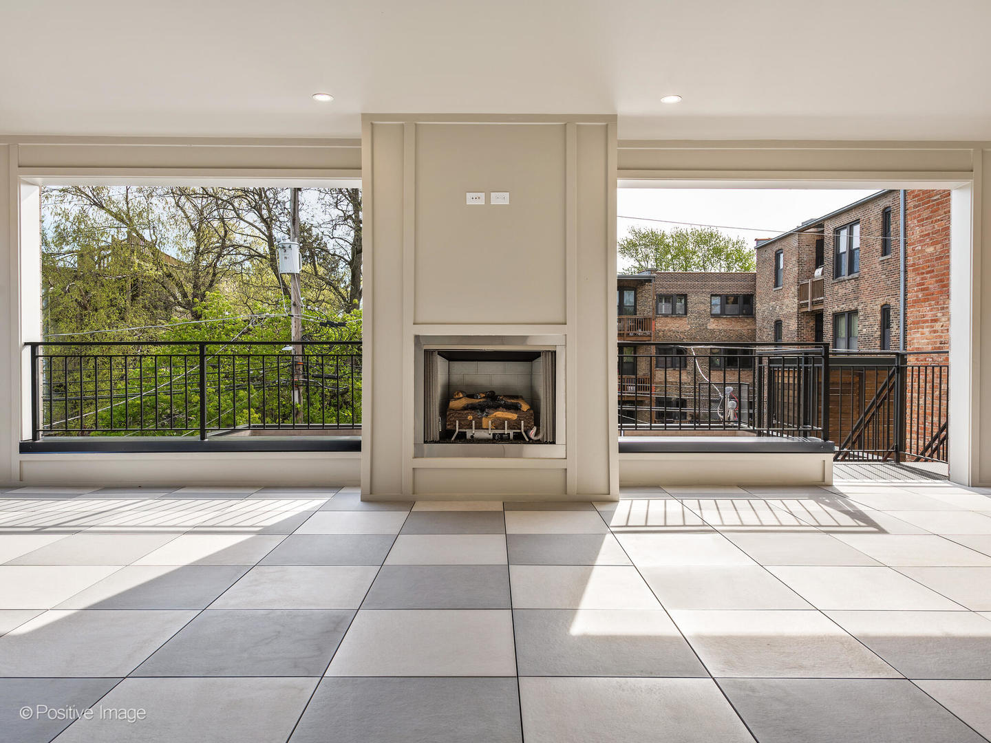 3511 N Bosworth Avenue Unit: PH