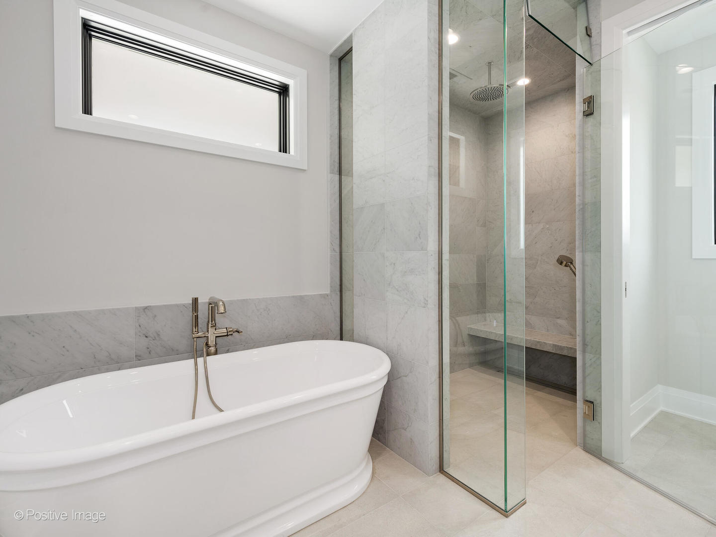 3511 N Bosworth Avenue Unit: PH