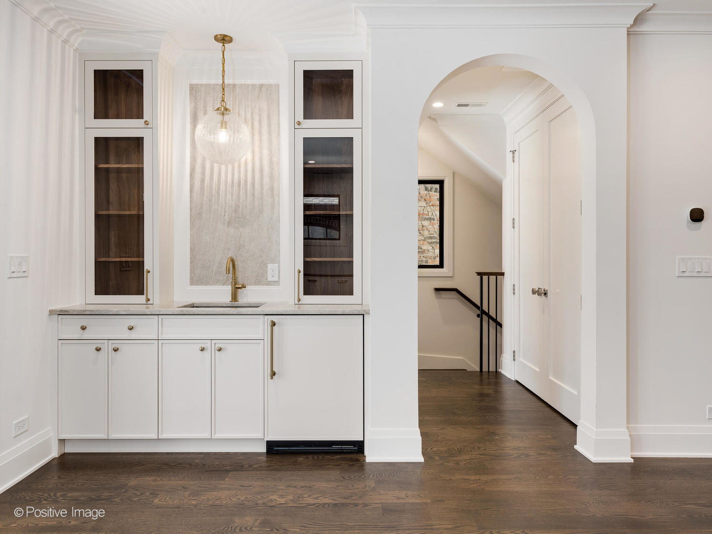 3511 N Bosworth Avenue Unit: PH