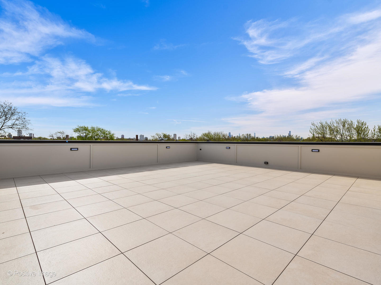 3511 N Bosworth Avenue Unit: PH