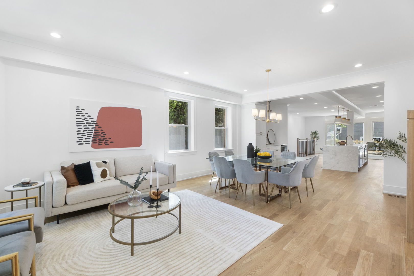 3922 N Paulina Street