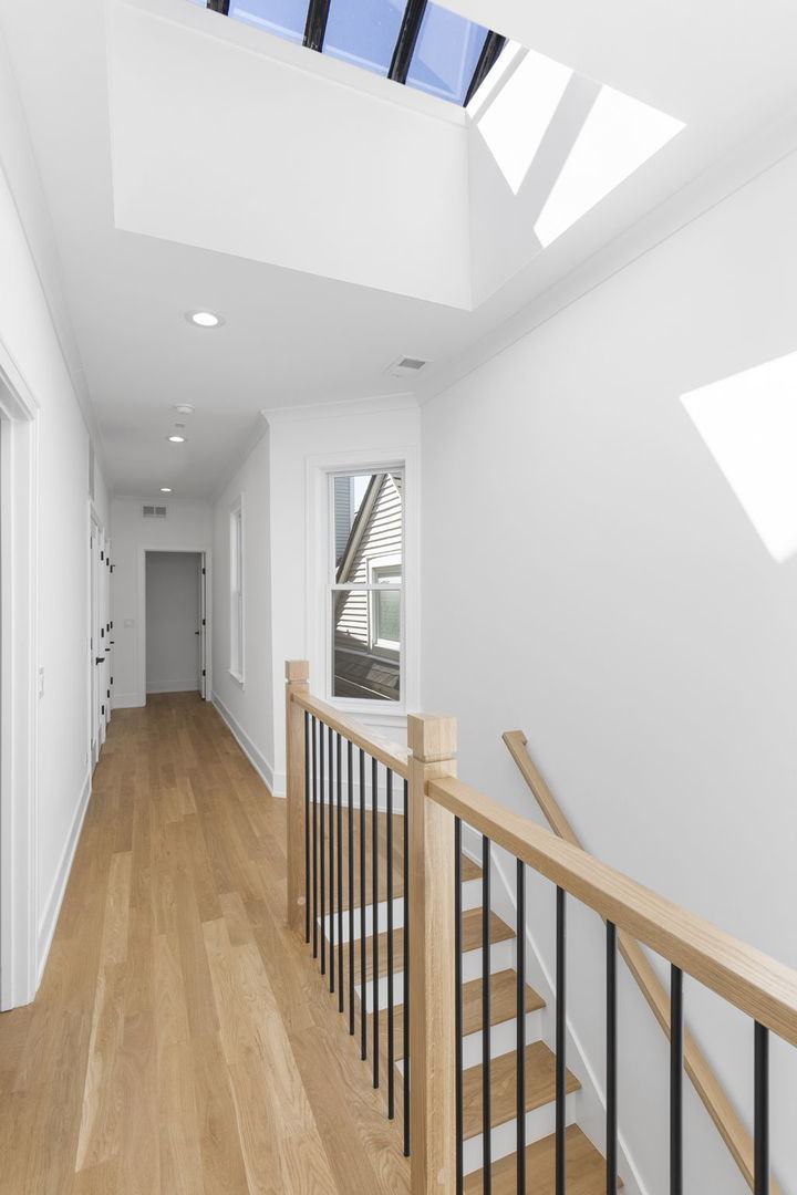 3922 N Paulina Street