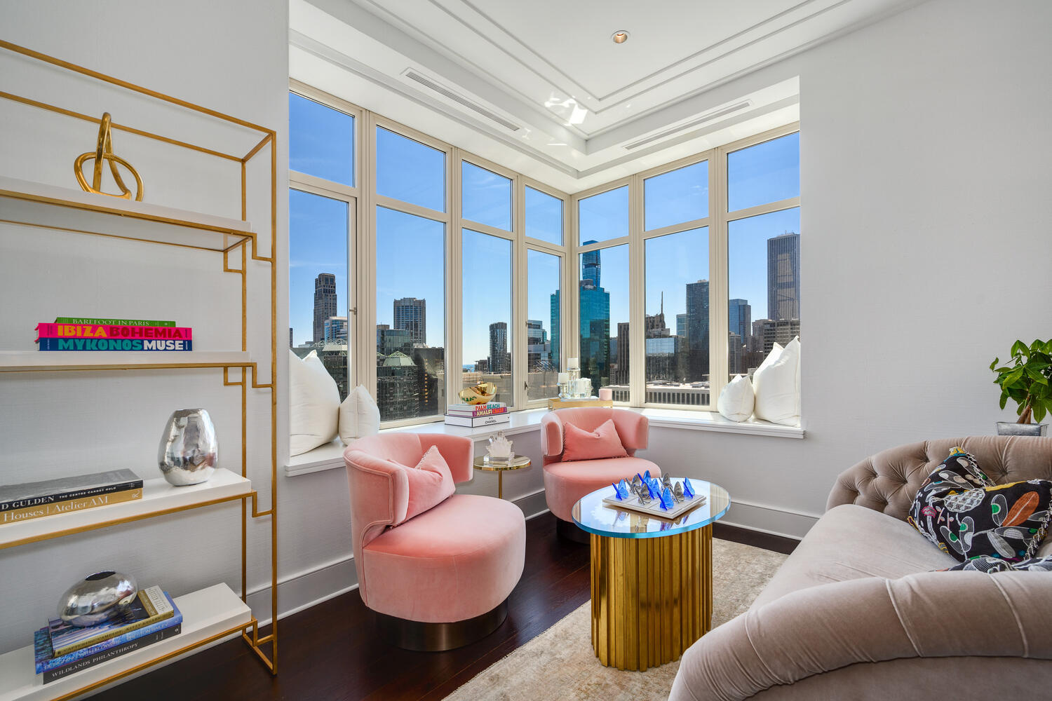 118 E Erie Street Unit: 34F