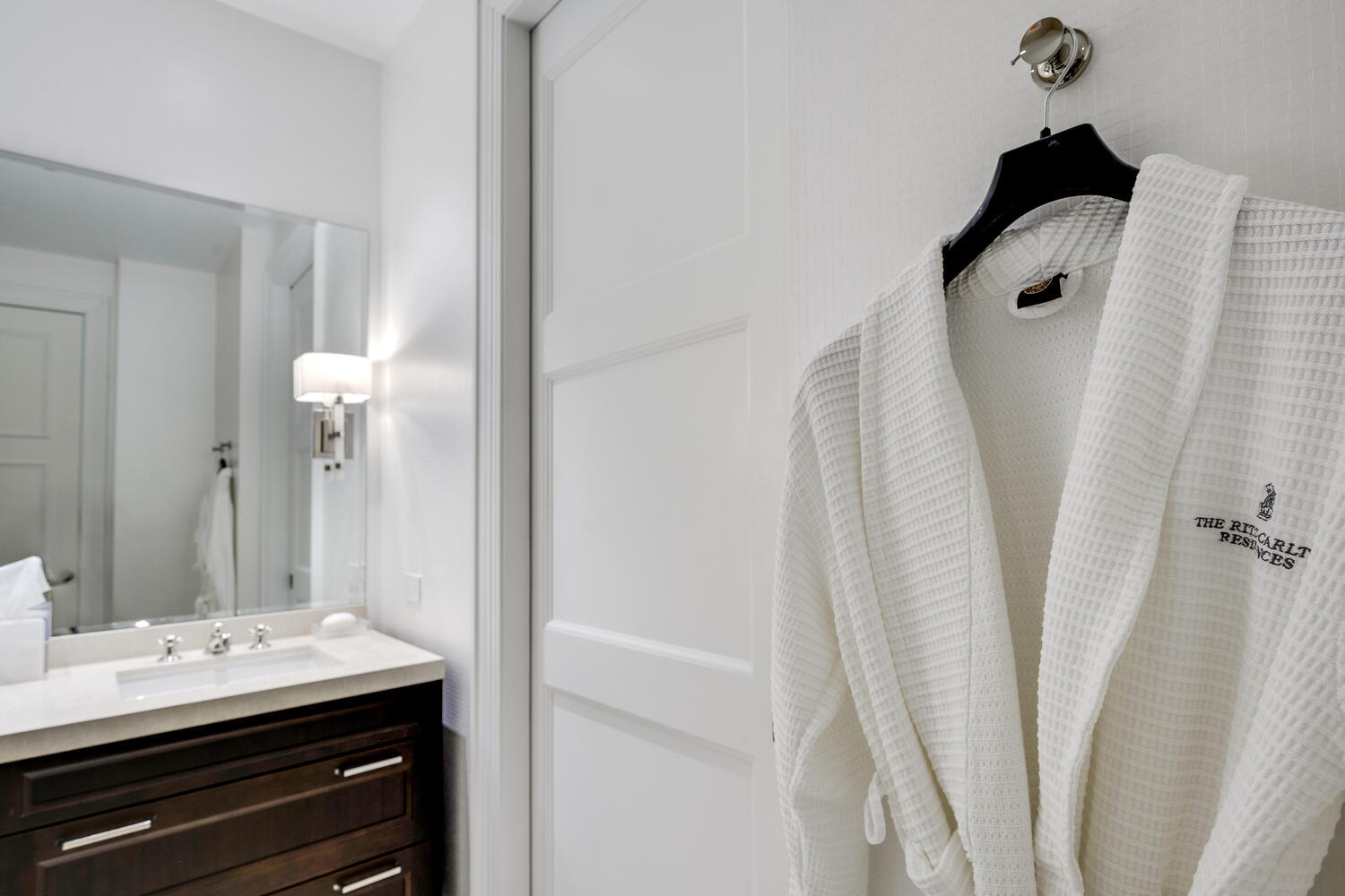 118 E Erie Street Unit: 34F