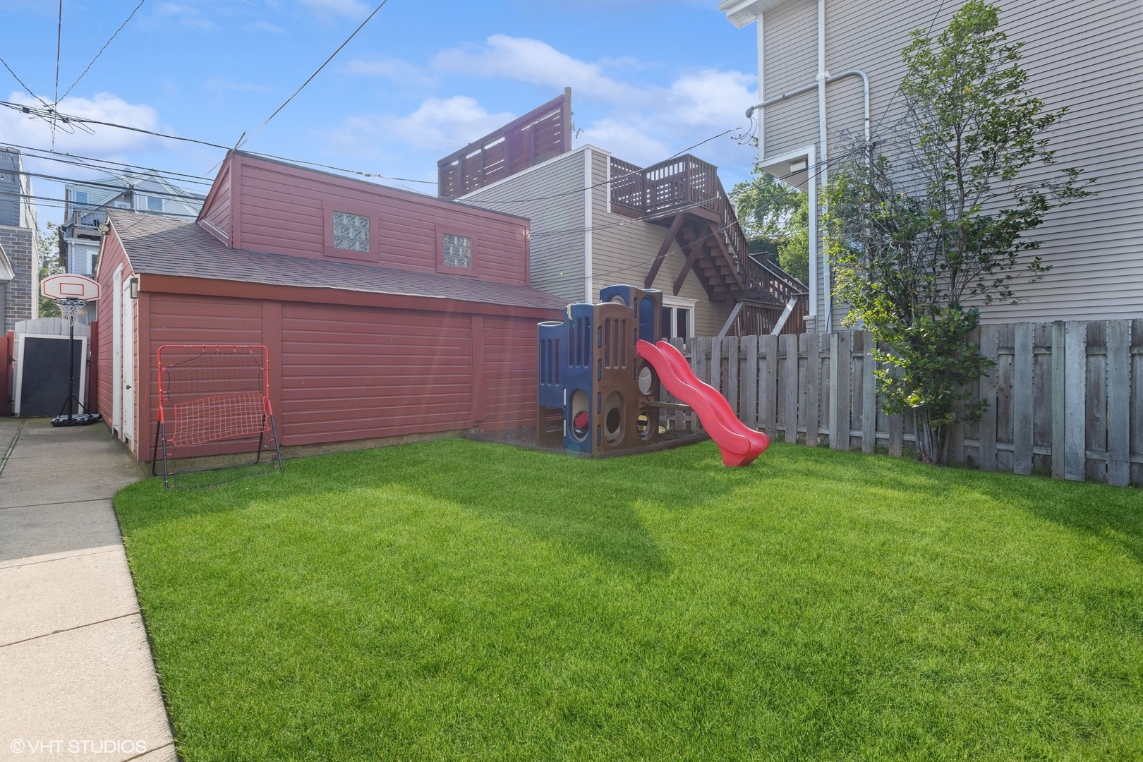 1441 W School Street