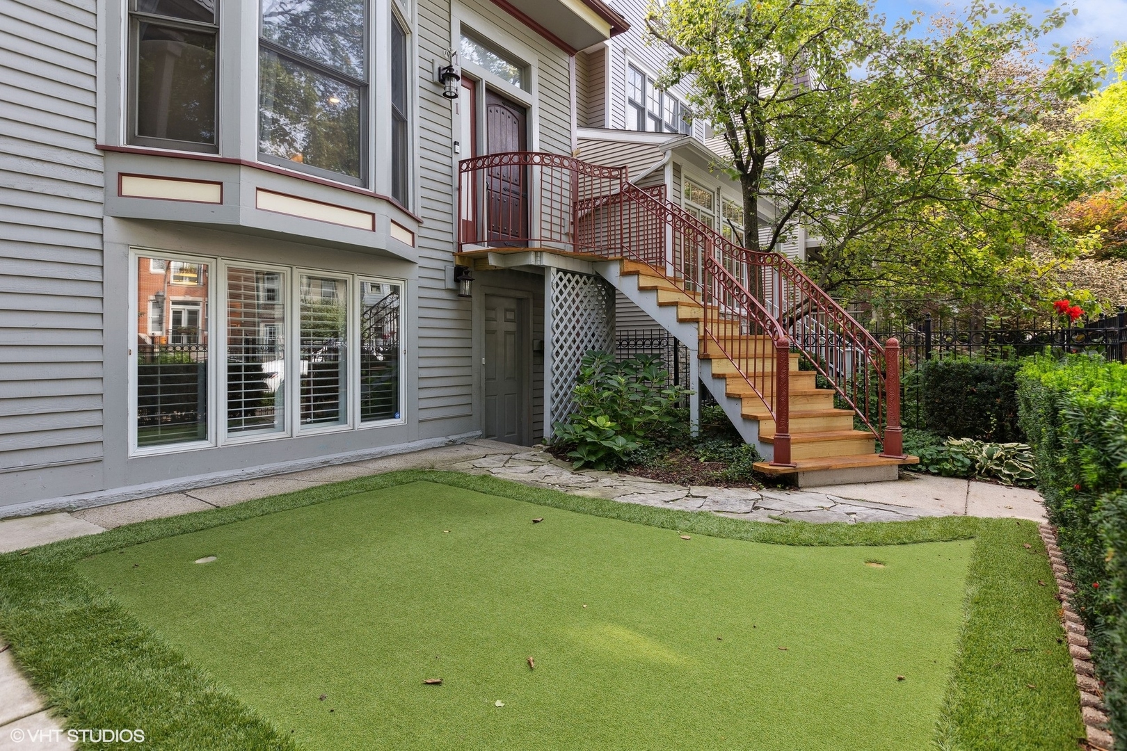 1441 W School Street