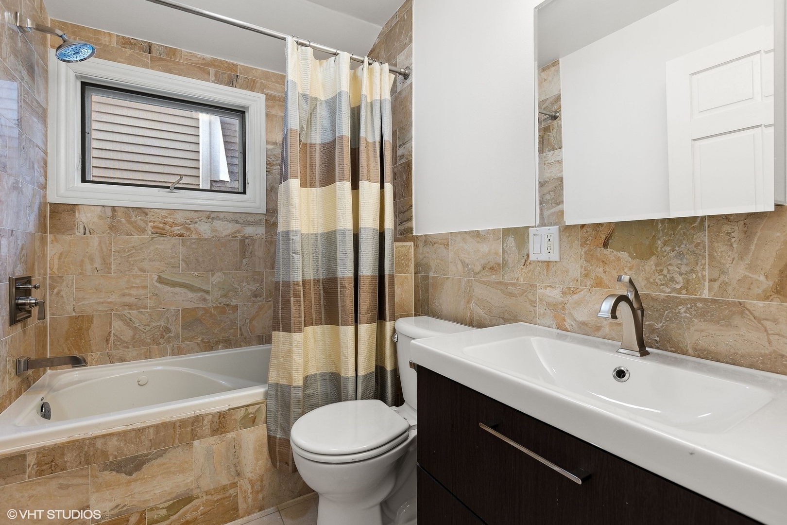 1441 W School Street