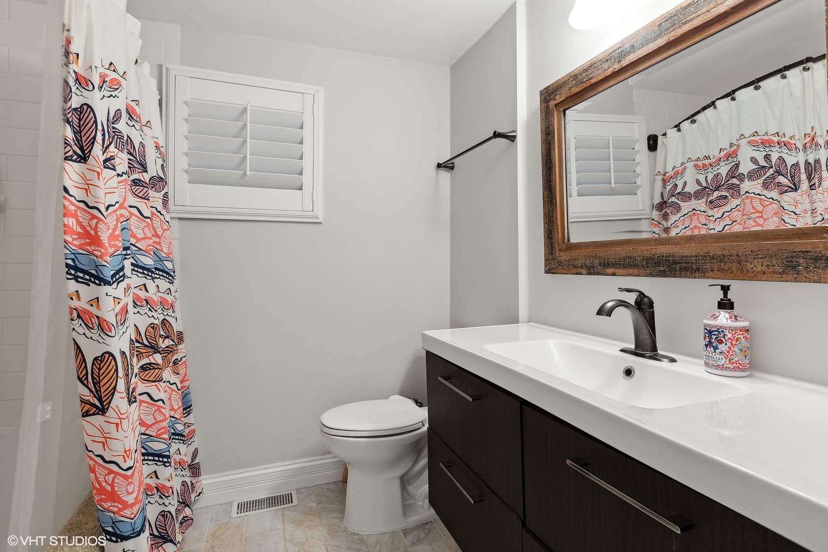 1441 W School Street