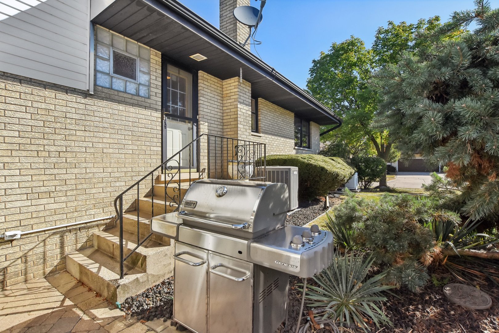 400 E Madison Street