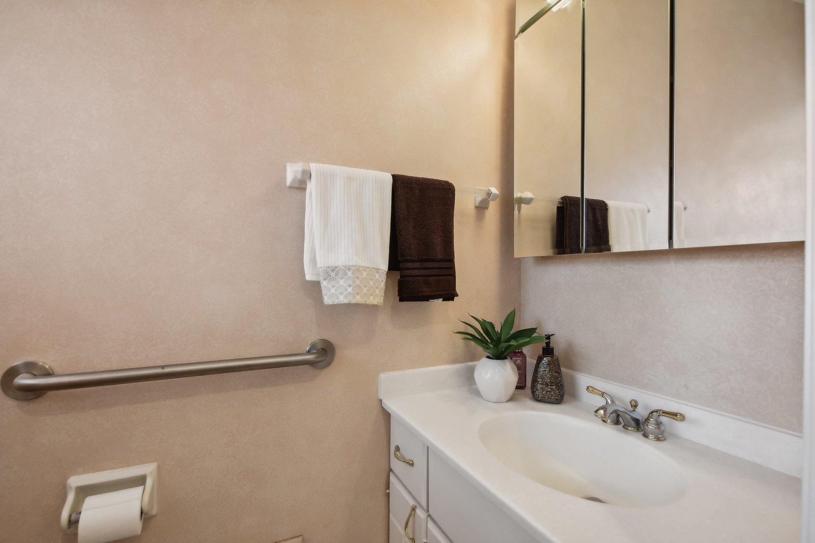 400 E Madison Street