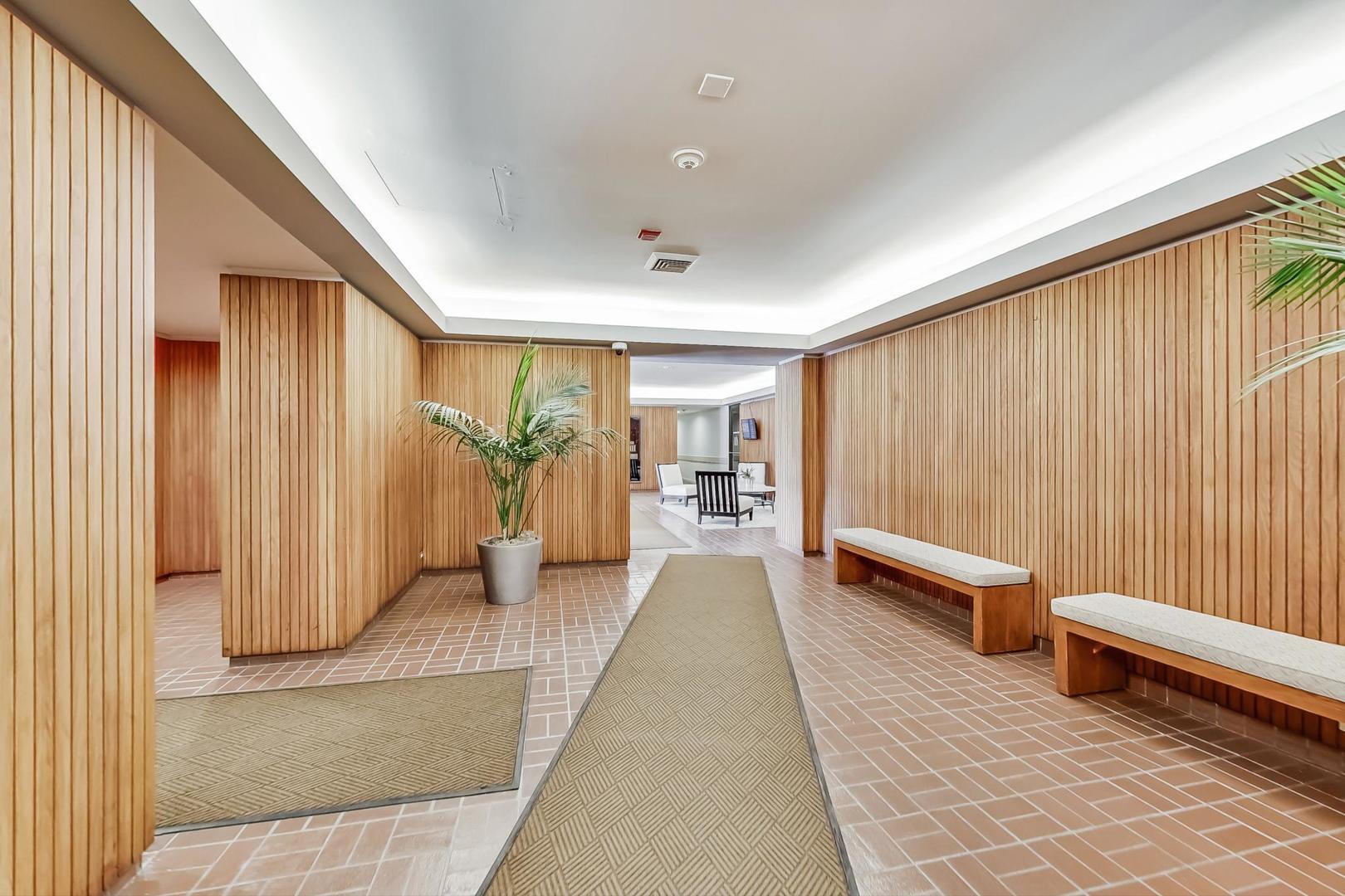 801 S Plymouth Court Unit: 1010