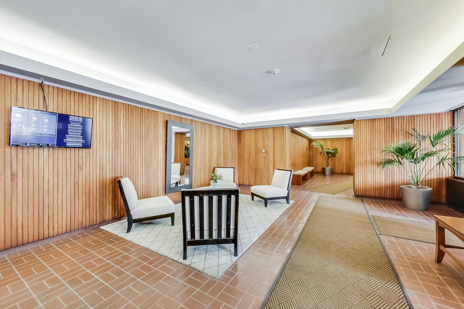 801 S Plymouth Court Unit: 1010