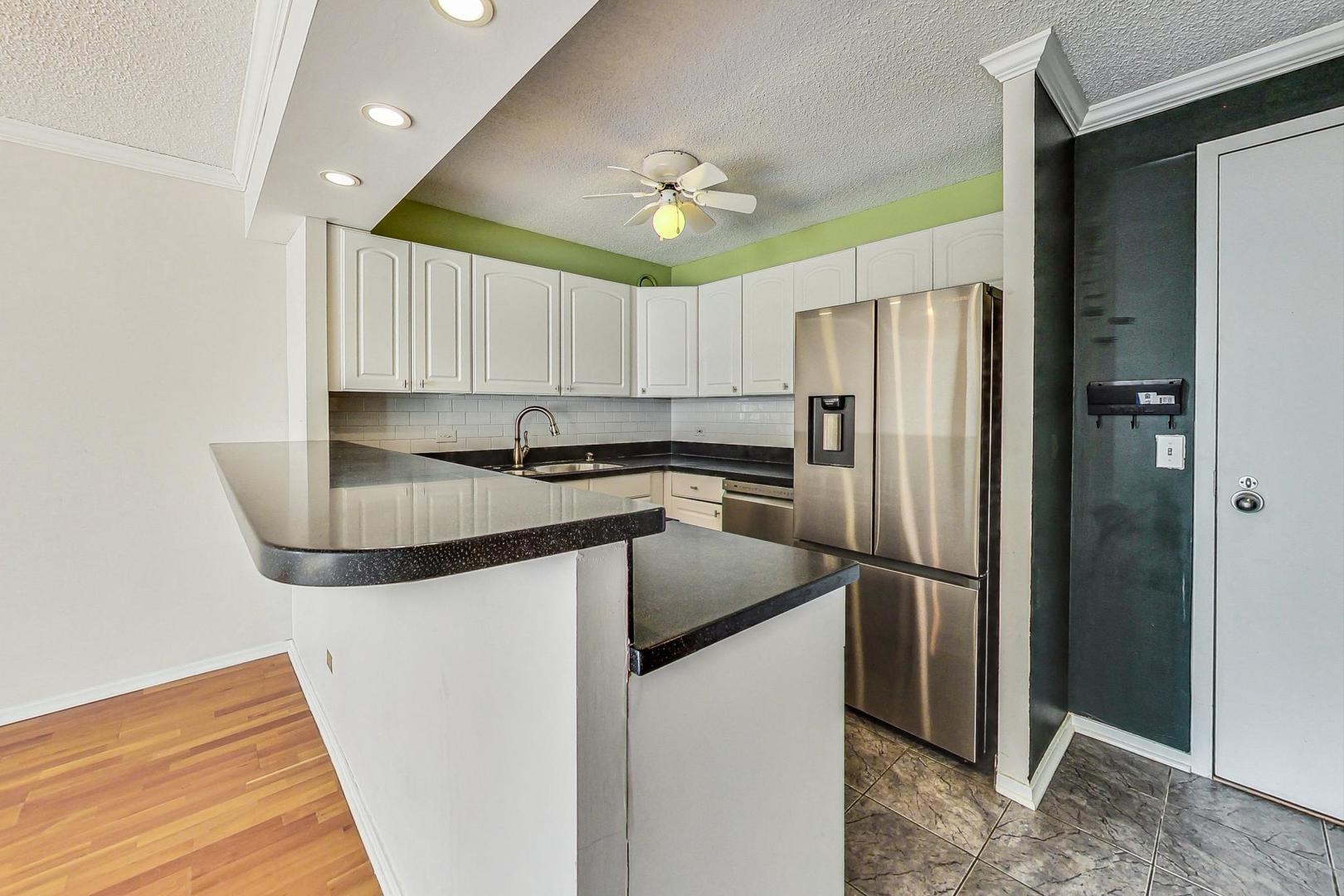 801 S Plymouth Court Unit: 1010