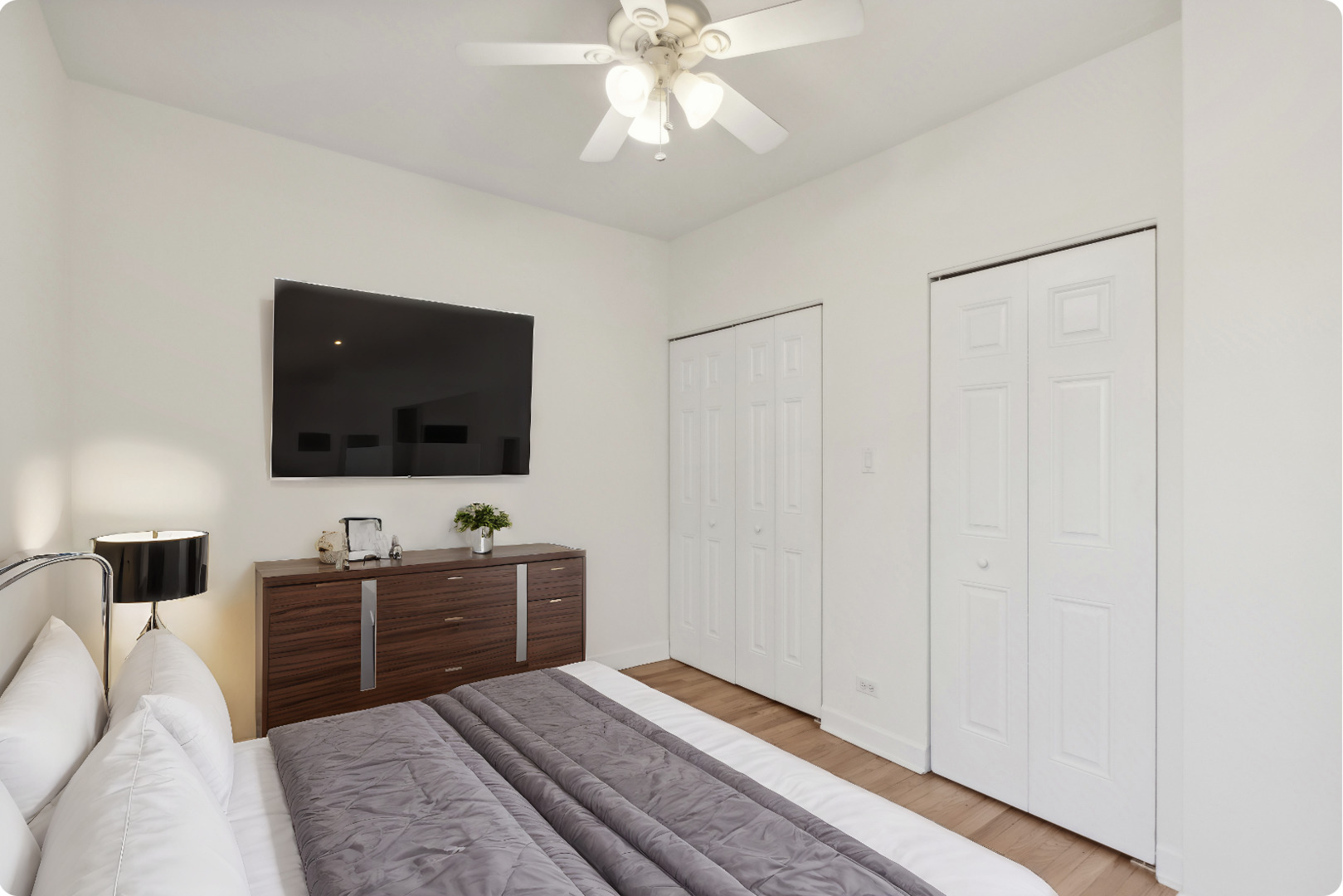 7015 N Wolcott Avenue Unit: 2