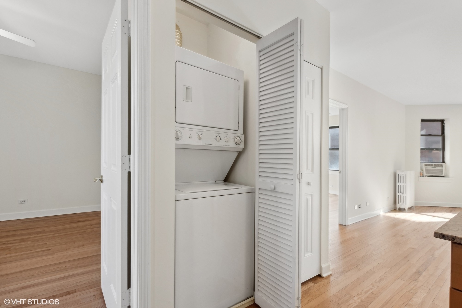 7015 N Wolcott Avenue Unit: 2