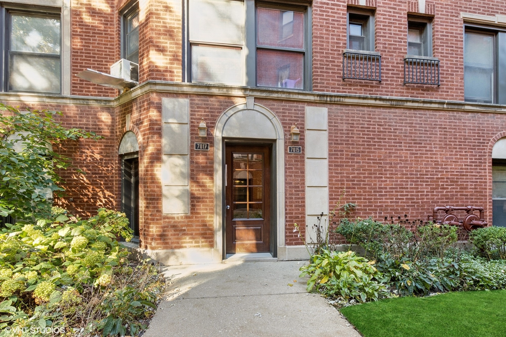 7015 N Wolcott Avenue Unit: 2