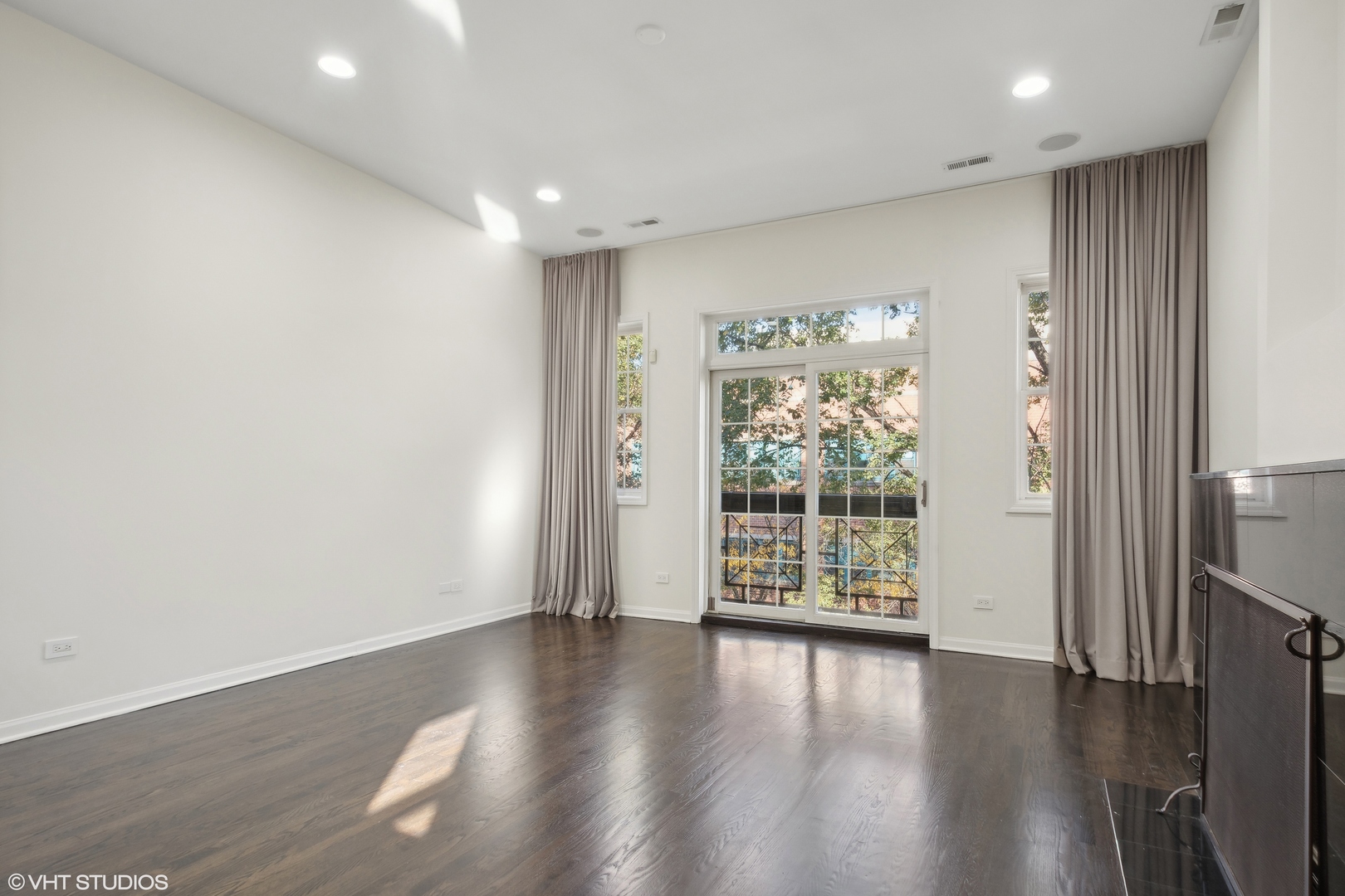 1504 N Greenview Avenue Unit: 3A