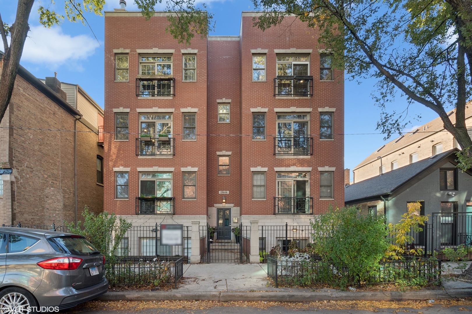 1504 N Greenview Avenue Unit: 3A