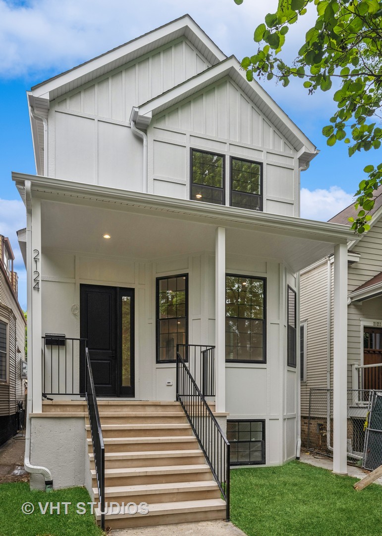 2124 W Waveland Avenue