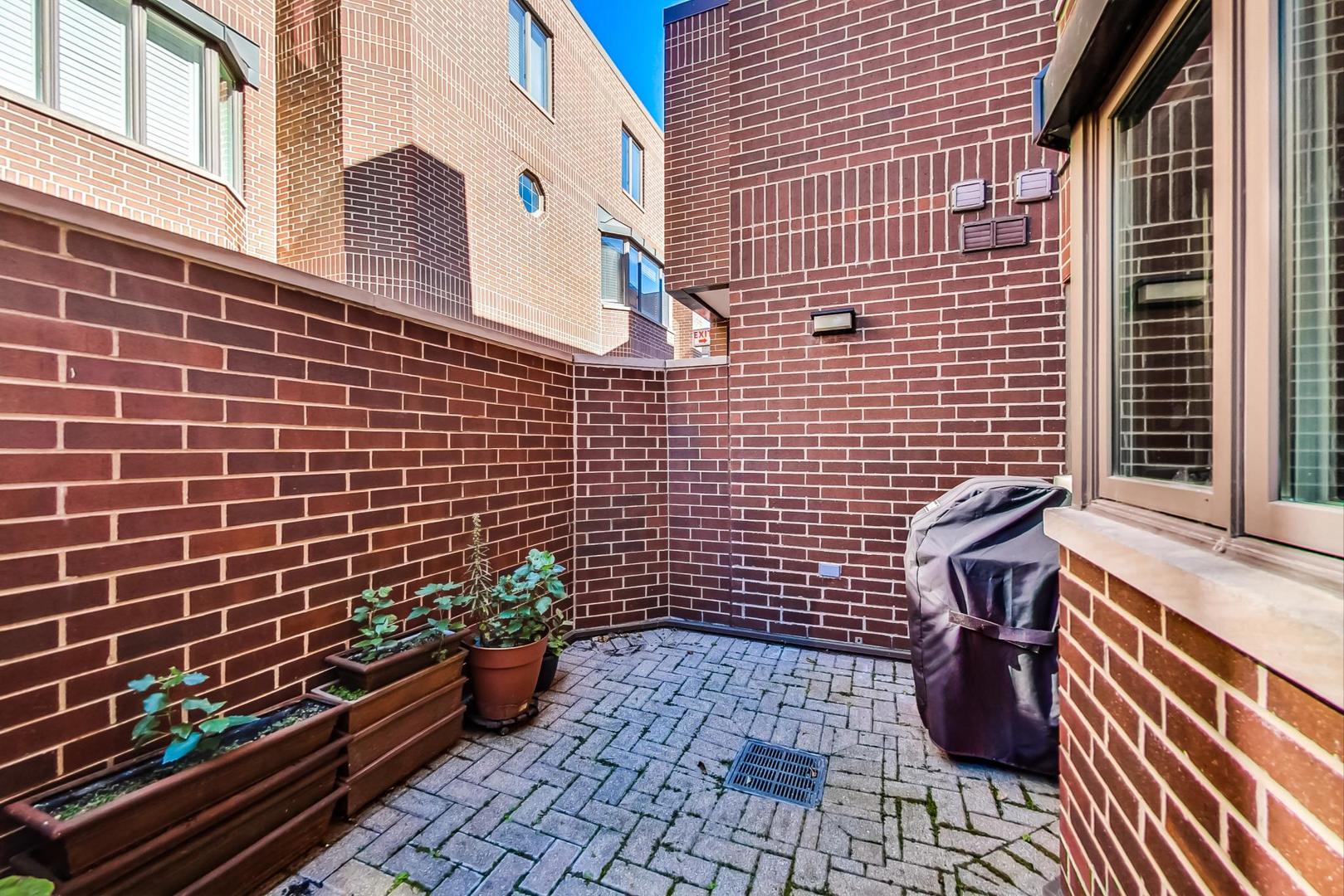 150 W Eugenie Street Unit: 29