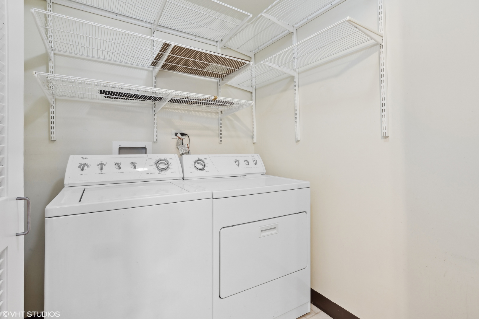 420 E Waterside Drive Unit: 1209