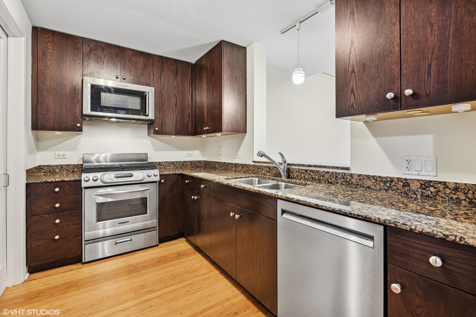 420 E Waterside Drive Unit: 1209