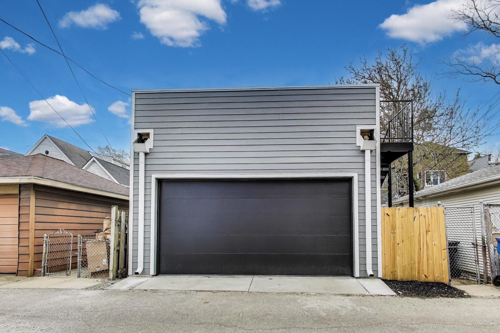 4835 N Seeley Avenue