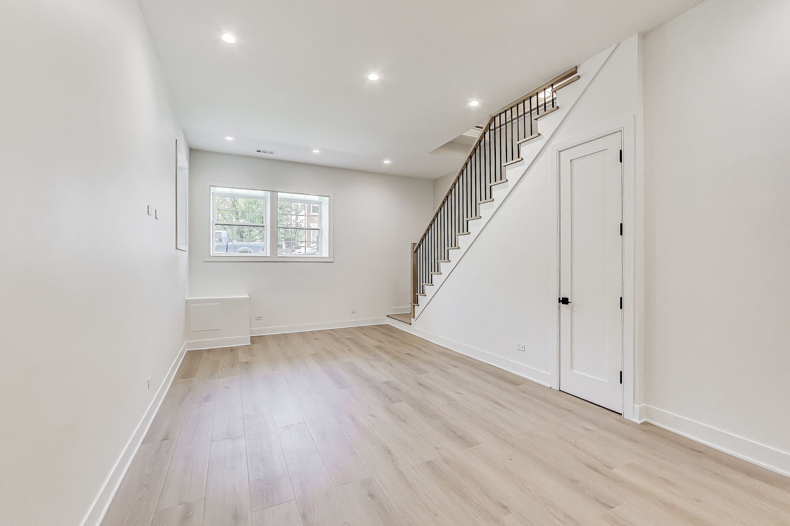 4835 N Seeley Avenue