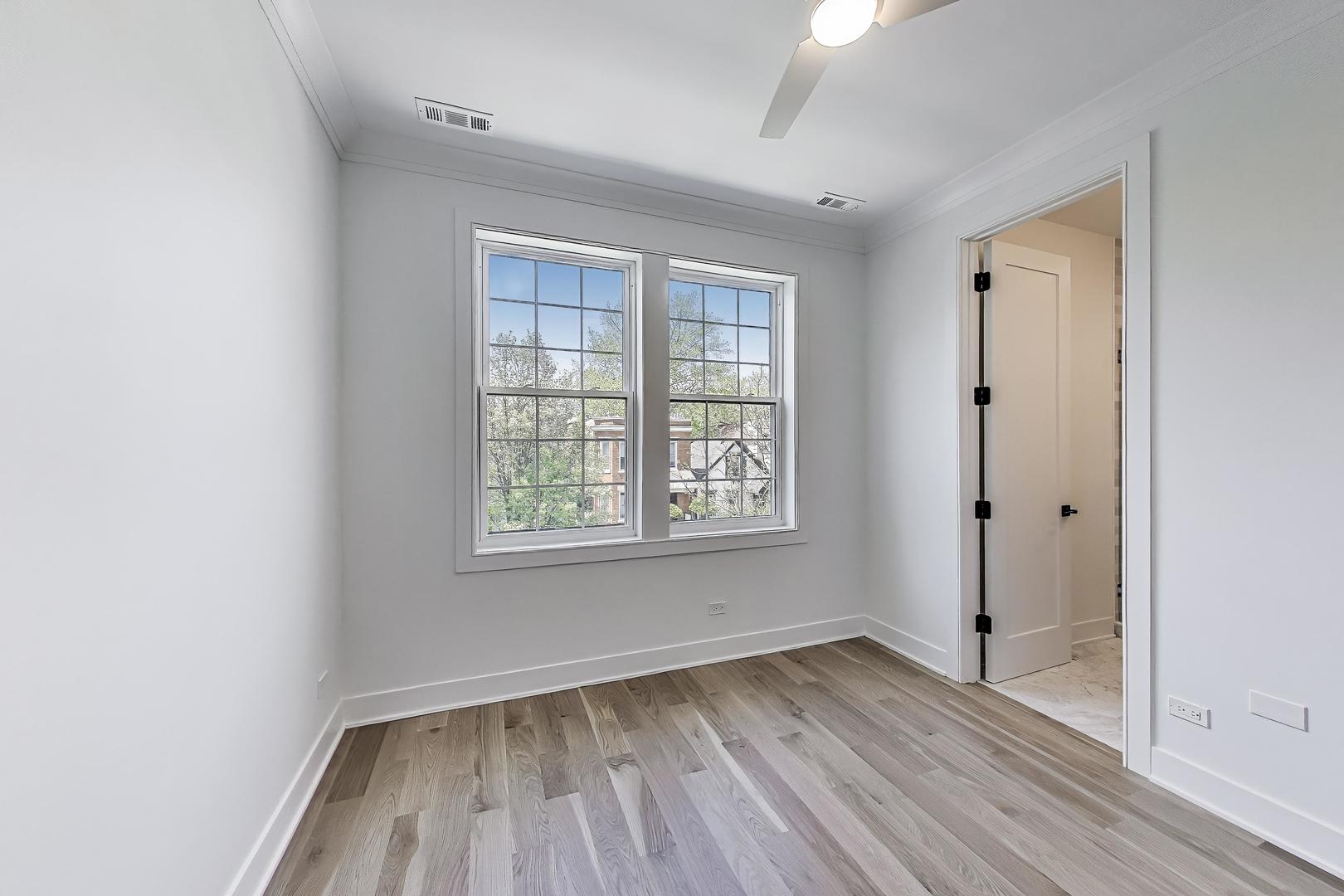 4835 N Seeley Avenue