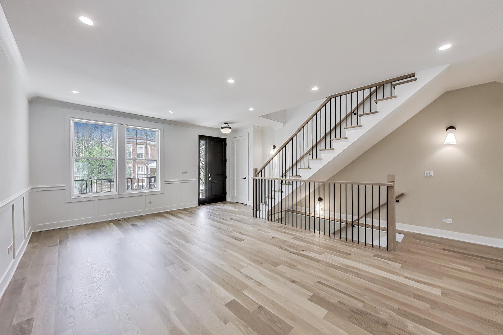 4835 N Seeley Avenue