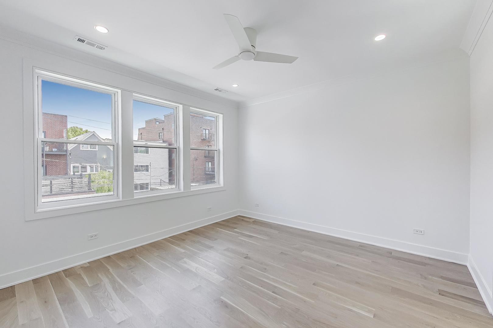 4835 N Seeley Avenue