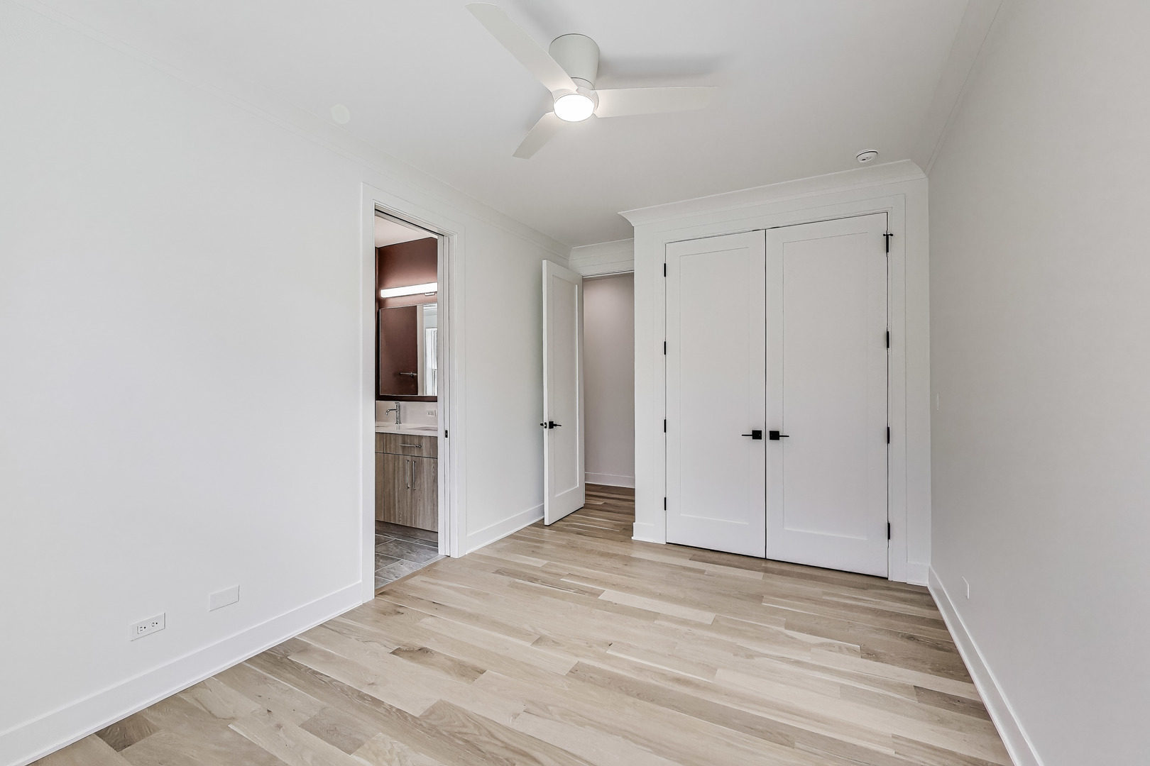 4835 N Seeley Avenue