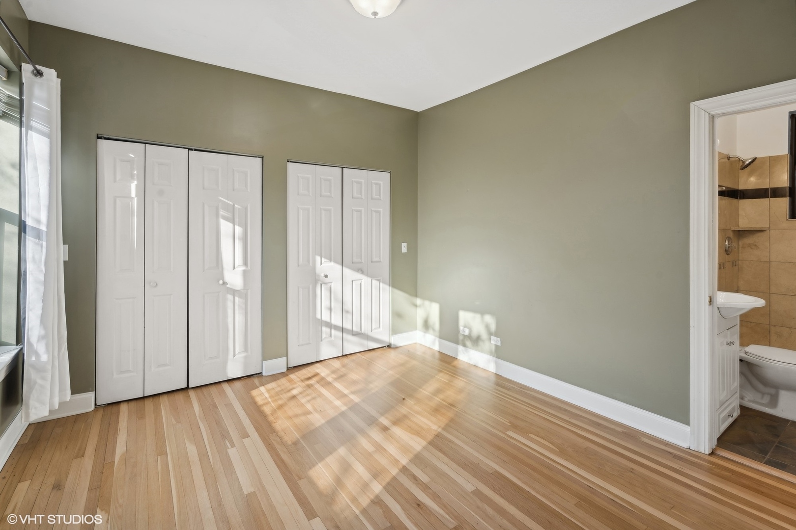 1216 W Thorndale Avenue Unit: 2