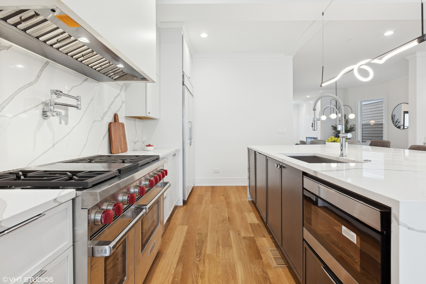 3848 N Hermitage Avenue